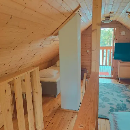 Lomamoekki Seitsemisen Kansallispuiston Laehellae Chalet *