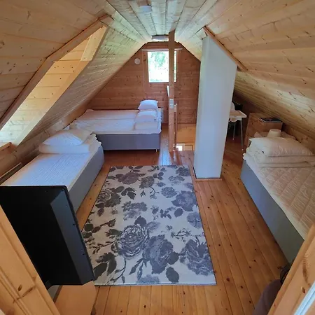 Lomamoekki Seitsemisen Kansallispuiston Laehellae * Parkano