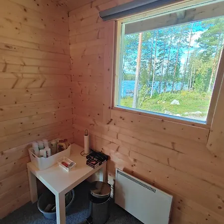 Lomamoekki Seitsemisen Kansallispuiston Laehellae Chalet *