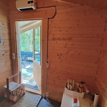 Lomamoekki Seitsemisen Kansallispuiston Laehellae Chalet Parkano