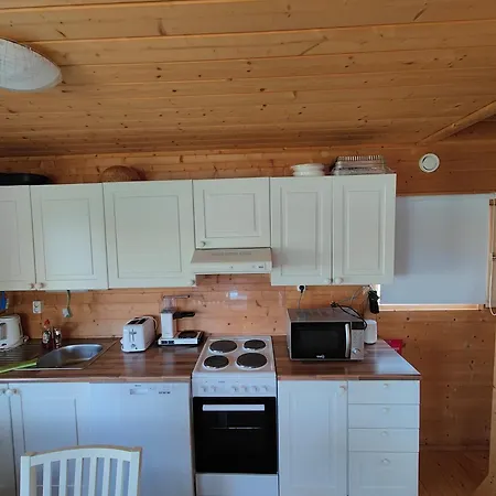 Chalet Lomamoekki Seitsemisen Kansallispuiston Laehellae