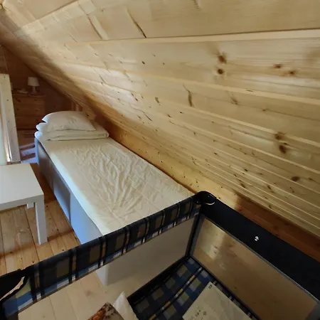 Chalet Lomamoekki Seitsemisen Kansallispuiston Laehellae *