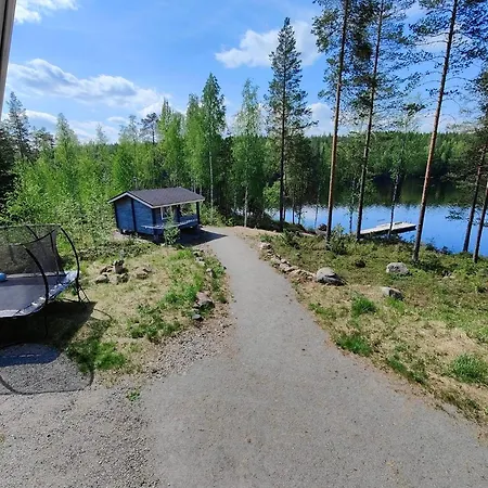 Lomamoekki Seitsemisen Kansallispuiston Laehellae Шале *