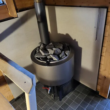 Lomamoekki Seitsemisen Kansallispuiston Laehellae Chalet *