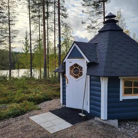 Lomamoekki Seitsemisen Kansallispuiston Laehellae