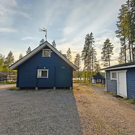 Chalet Lomamoekki Seitsemisen Kansallispuiston Laehellae *