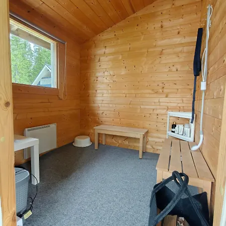 木屋 Lomamoekki Seitsemisen Kansallispuiston Laehellae Aurekoski