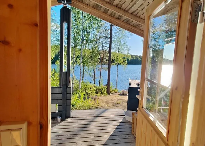 Lomamoekki Seitsemisen Kansallispuiston Laehellae * Parkano