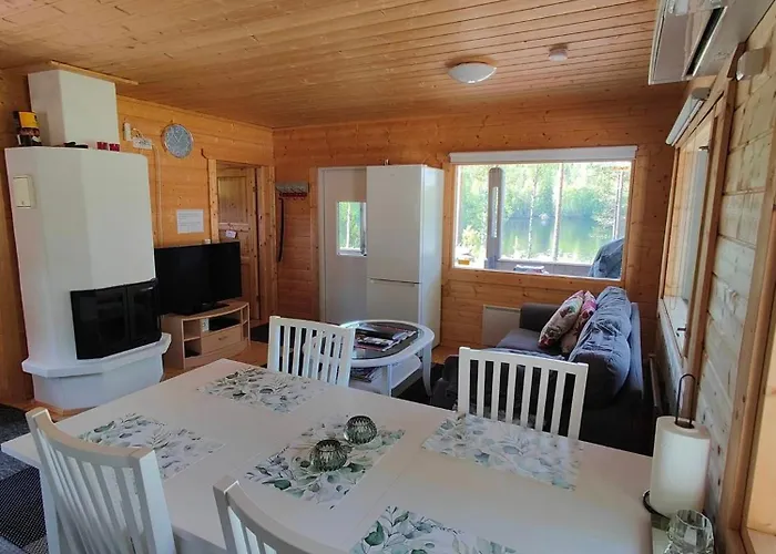 Alpstuga Lomamoekki Seitsemisen Kansallispuiston Laehellae *