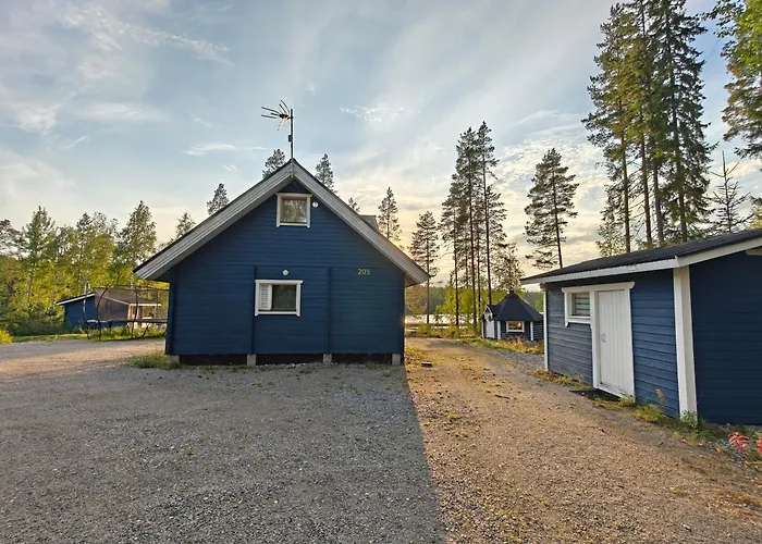 Chalet Lomamoekki Seitsemisen Kansallispuiston Laehellae *