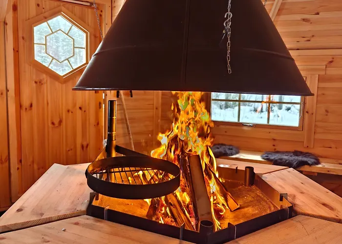 Lomamoekki Seitsemisen Kansallispuiston Laehellae Chalet