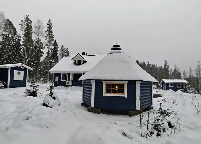 Chalet Lomamoekki Seitsemisen Kansallispuiston Laehellae